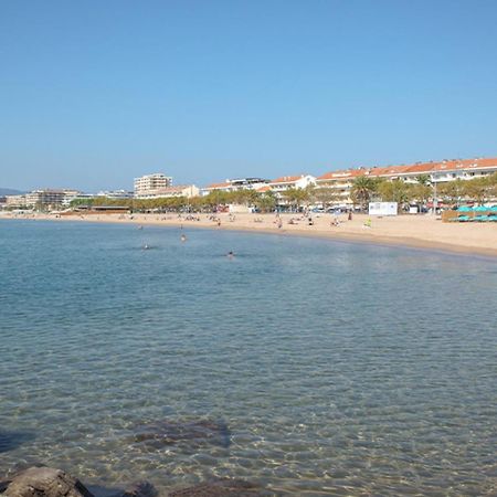 Hotel Sable Et Soleil - Port, Plage Et Jacuzzi Prive Fréjus Kültér fotó