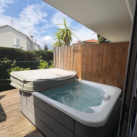 Hotel Sable Et Soleil - Port, Plage Et Jacuzzi Prive Fréjus Kültér fotó