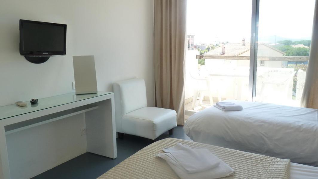 Hotel Sable Et Soleil - Port, Plage Et Jacuzzi Prive Fréjus Kültér fotó