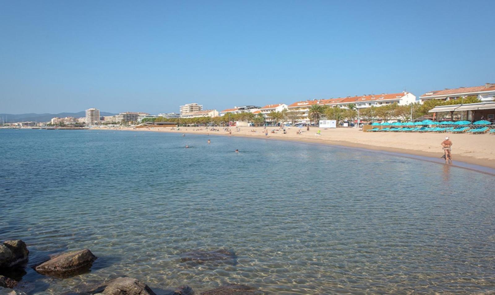 Hotel Sable Et Soleil - Port, Plage Et Jacuzzi Prive Fréjus Kültér fotó