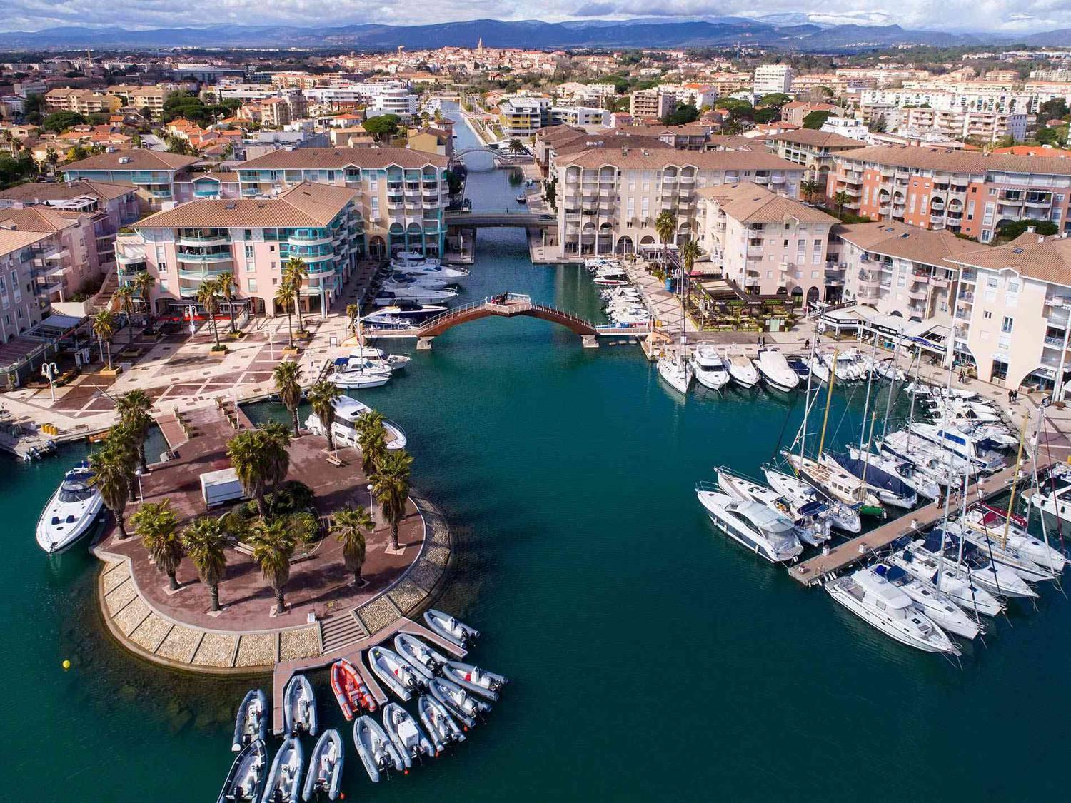 Hotel Sable Et Soleil - Port, Plage Et Jacuzzi Prive Fréjus Kültér fotó