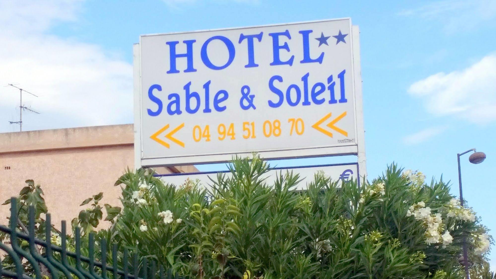 Hotel Sable Et Soleil - Port, Plage Et Jacuzzi Prive Fréjus Kültér fotó