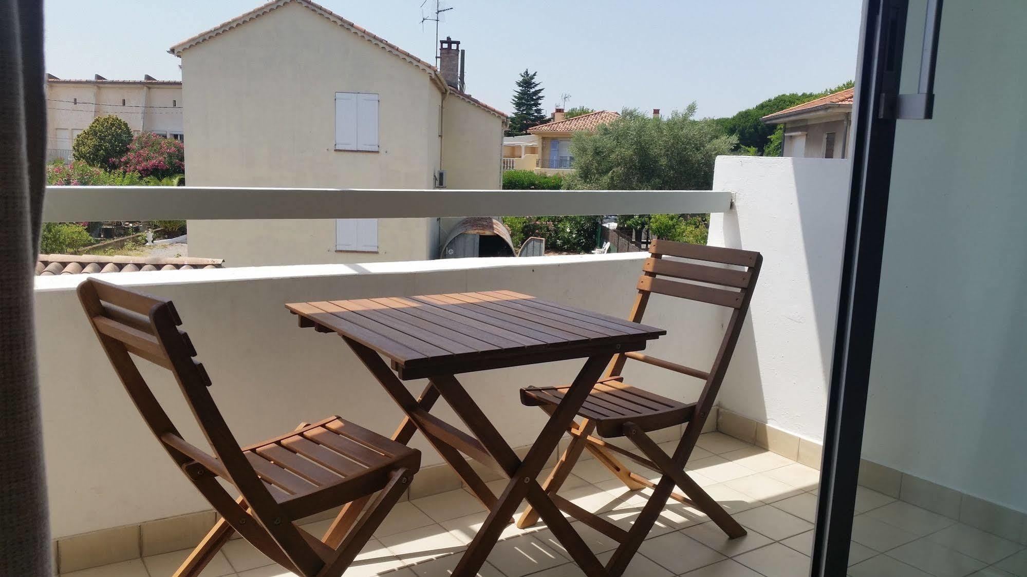 Hotel Sable Et Soleil - Port, Plage Et Jacuzzi Prive Fréjus Kültér fotó