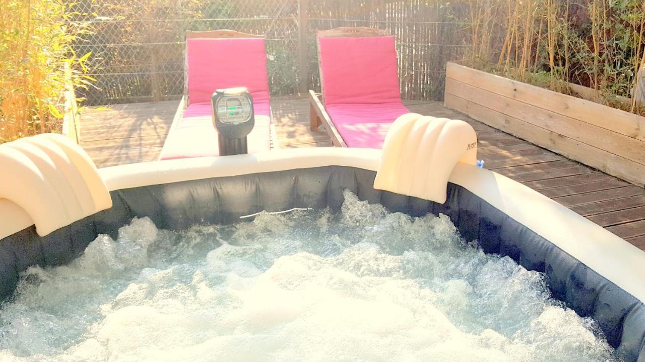 Hotel Sable Et Soleil - Port, Plage Et Jacuzzi Prive Fréjus Kültér fotó